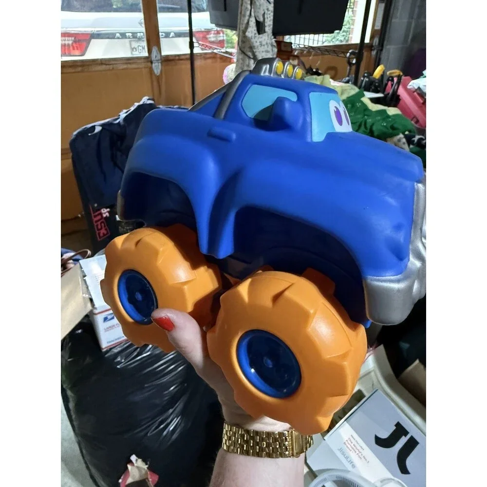 2002 HASBRO PLAYSCHOOL CHUCK & FRIENDS BLUE TONKA SOFT TRUCK - MAKES SOUNDS